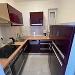 Tole Nyaraló Podaca
