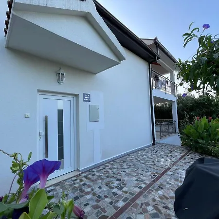 Ferienhaus Tole *
