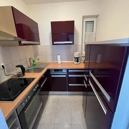 Tole Ferienhaus Podaca