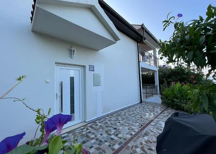 بيت للعطل Tole *